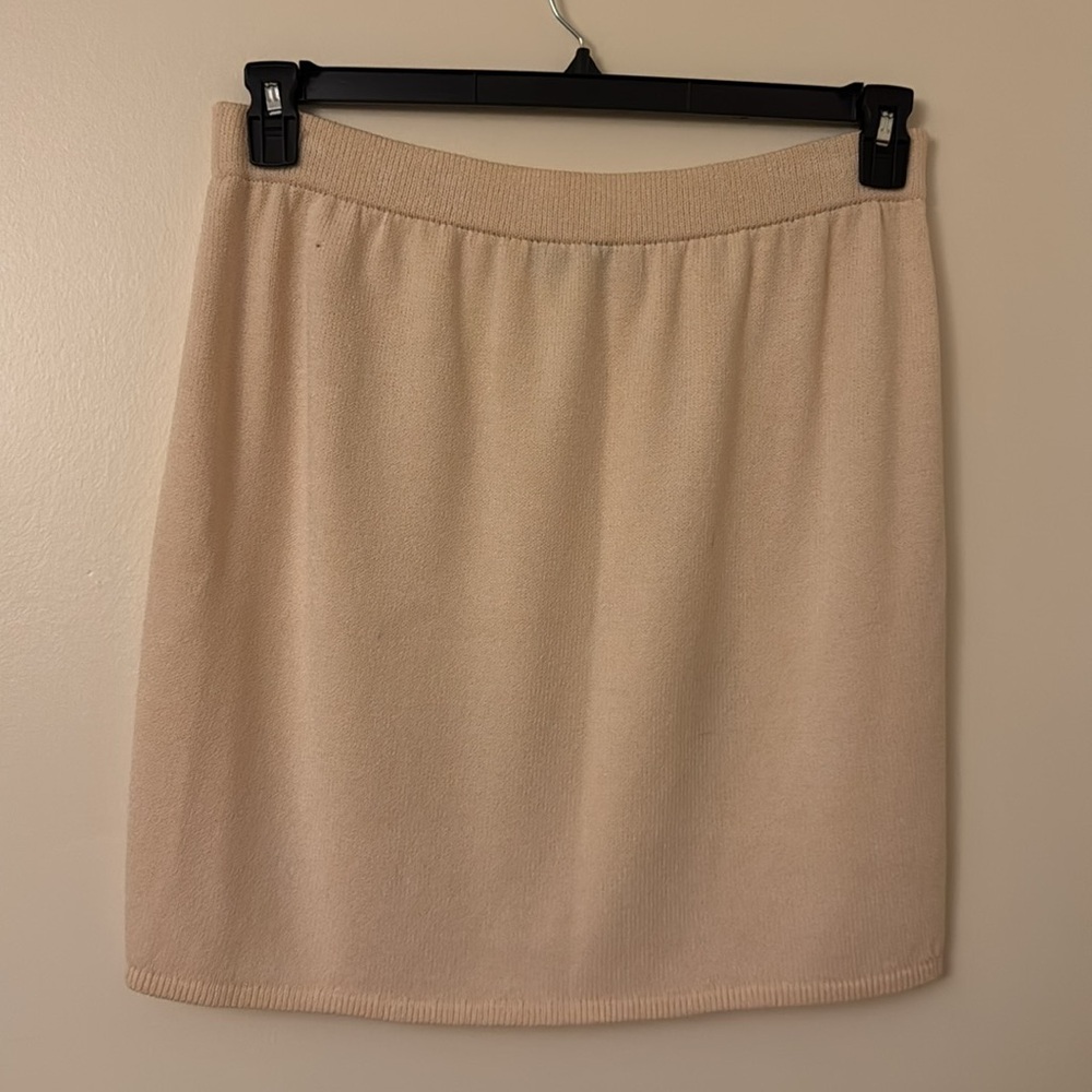 SALE St. John Vintage Cream Santana Knit Skirt - Picture 2 of 5